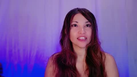 Snapshot of divinelynn chatting on 02-17-25, 12:38 DivineLynn online show from 02-17-25, 12:38