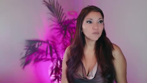 DivineLynn online show from 06-01-26, 01:13