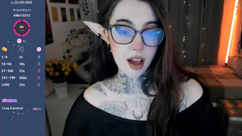 dixipixi_ online show from 09-28-25, 05:57