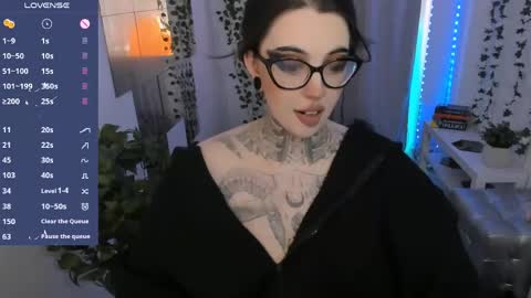 dixipixi_ online show from 06-07-26, 05:44