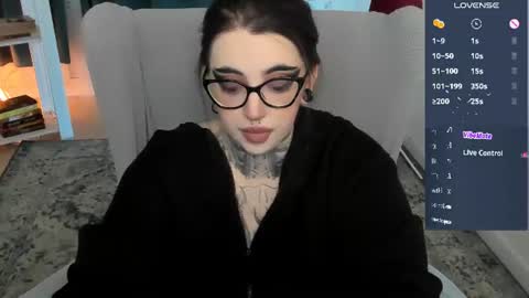 Snapshot of dixipixi_ chatting on 06-14-26, 05:31 dixipixi_ online show from 06-14-26, 05:31