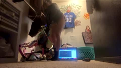 dixnpuc online show from 04-15-26, 03:52