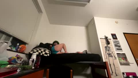 Snapshot of dizzinsweatyy chatting on 02-24-25, 01:13 dizzinsweatyy online show from 02-24-25, 01:13