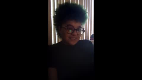 Snapshot of dizzinsweatyy chatting on 02-10-26, 05:17 dizzinsweatyy online show from 02-10-26, 05:17