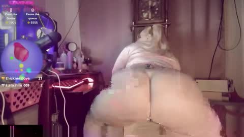 Snapshot of dizzydollie4854 chatting on 01-18-26, 03:21 Dizzy Dollie online show from 01-18-26, 03:21