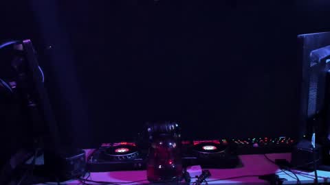 Adrian Arturo online show from 02-01-25, 12:07