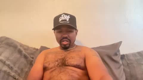 Snapshot of djblackdaddy chatting on 11-10-25, 06:51 djblackdaddy online show from 11-10-25, 06:51