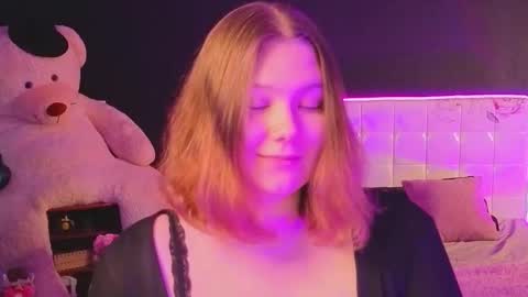 Snapshot of djennapalme chatting on 11-26-25, 02:18 Jenia online show from 11-26-25, 02:18