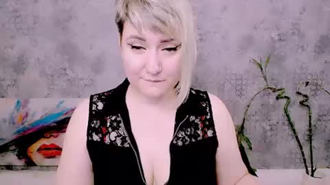 Snapshot of djullia chatting on 06-11-26, 06:55 djullia online show from 06-11-26, 06:55
