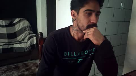 Snapshot of dmacedo96 chatting on 10-28-25, 03:47 AmigodotadoZL online show from 10-28-25, 03:47