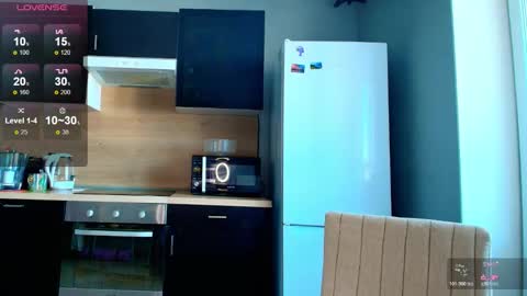 Snapshot of do_u_want_alice chatting on 02-25-26, 07:07 Alice online show from 02-25-26, 07:07