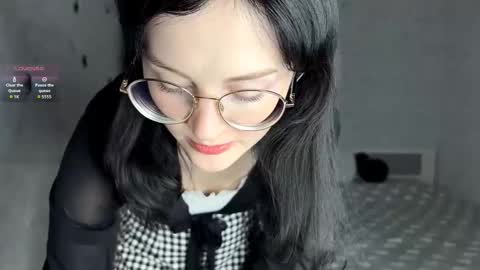 Snapshot of dodiebabikian chatting on 11-01-25, 09:06 Annie PVT IS OPEN online show from 11-01-25, 09:06