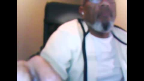 Snapshot of dofrank969 chatting on 03-02-25, 03:34 dofrank969 online show from 03-02-25, 03:34