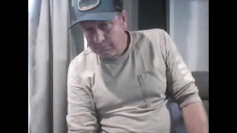 dogglogg745 online show from 04-22-26, 05:25