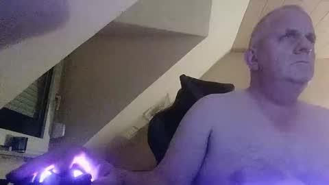 doggy2629 online show from 10-29-25, 07:59