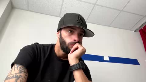 Snapshot of doingmek9 chatting on 10-23-25, 01:21 doingmek9 online show from 10-23-25, 01:21