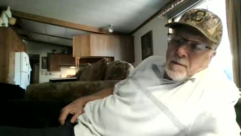 Snapshot of doingmyself69 chatting on 09-17-25, 06:53 doingmyself69 online show from 09-17-25, 06:53