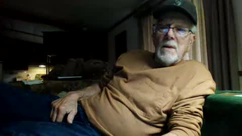 Snapshot of doingmyself69 chatting on 11-04-25, 08:41 doingmyself69 online show from 11-04-25, 08:41