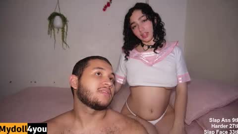 Snapshot of doll4you_ chatting on 02-17-26, 04:42 Alice y Ros online show from 02-17-26, 04:42