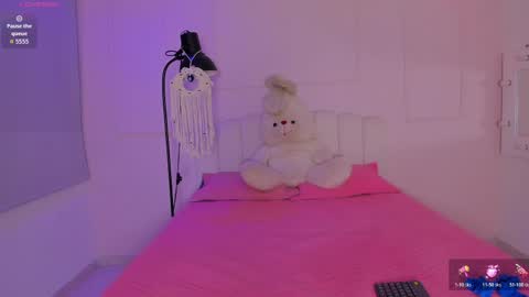 doll_isa_ online show from 04-17-26, 09:07