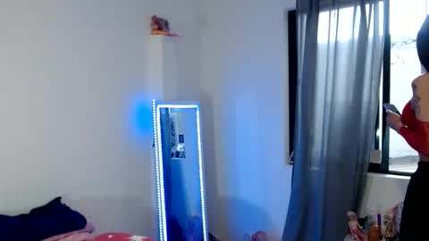 Catherine XXX online show from 04-15-26, 07:58