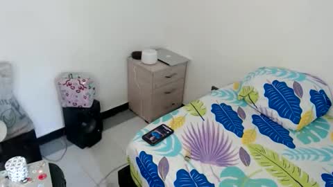 Catherine XXX online show from 04-18-26, 07:40