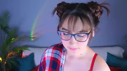 Tessa online show from 10-17-25, 02:30