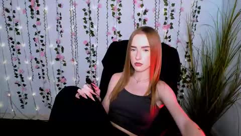 Snapshot of doll_vey chatting on 09-11-25, 01:33 doll_vey online show from 09-11-25, 01:33