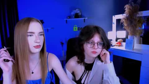 Snapshot of doll_vey chatting on 09-29-25, 07:51 doll_vey online show from 09-29-25, 07:51