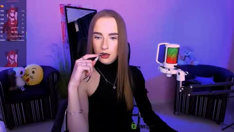 Snapshot of doll_vey chatting on 10-16-25, 07:26 doll_vey online show from 10-16-25, 07:26