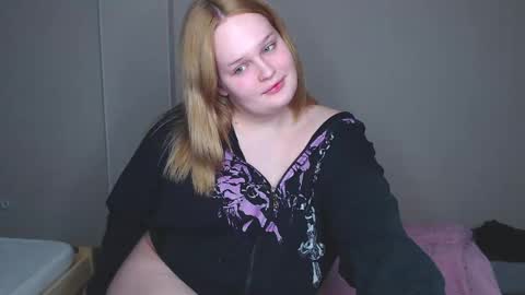 Snapshot of dolled_up_cvnt chatting on 02-14-25, 08:05 Miss Rose online show from 02-14-25, 08:05