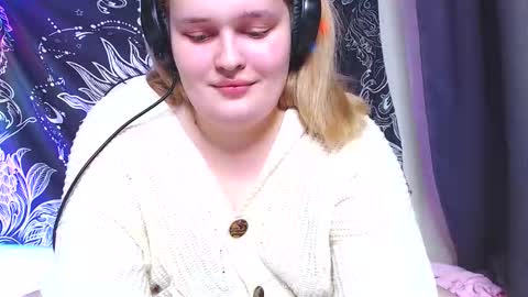 Snapshot of dolled_up_cvnt chatting on 09-28-25, 07:52 Miss Rose online show from 09-28-25, 07:52