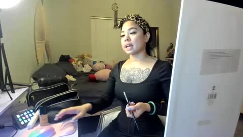 DOLLLFACE online show from 03-09-25, 01:14