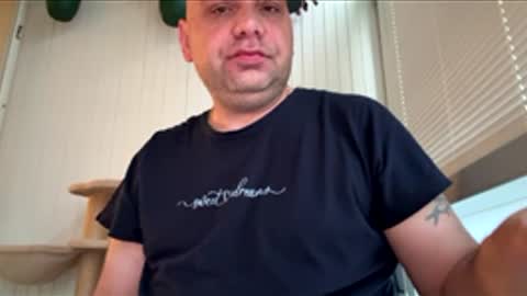 Snapshot of dollpetal chatting on 06-08-26, 02:34 dollpetal online show from 06-08-26, 02:34