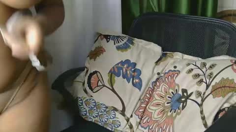 Snapshot of dolly_2 chatting on 01-17-25, 05:00 dolly_2 online show from 01-17-25, 05:00