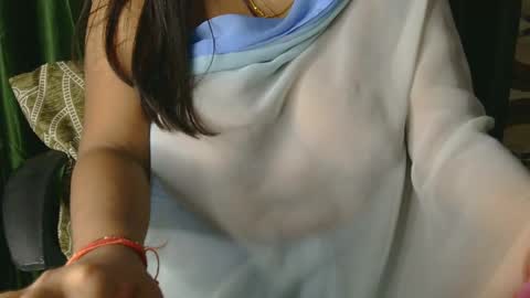 Snapshot of dolly_2 chatting on 01-23-25, 08:15 dolly_2 online show from 01-23-25, 08:15