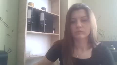 DollyRoma online show from 11-19-25, 09:09