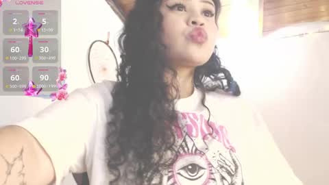 Snapshot of dollysweet666 chatting on 05-06-26, 10:37 dollysweet666 online show from 05-06-26, 10:37