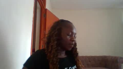 Snapshot of dollyvee chatting on 05-04-26, 12:34 dollyvee online show from 05-04-26, 12:34