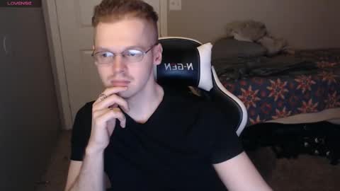 Snapshot of doloresman chatting on 03-06-25, 11:31 doloresman online show from 03-06-25, 11:31