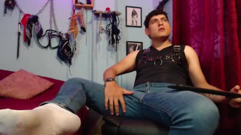 Diego Castell online show from 11-30-25, 01:37