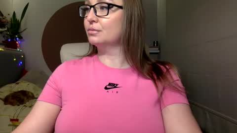 Snapshot of dom_mummy chatting on 01-19-26, 05:55 DOM MUMMY online show from 01-19-26, 05:55