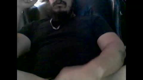 Snapshot of domanarchist chatting on 01-05-25, 10:40 Sullyboyx online show from 01-05-25, 10:40