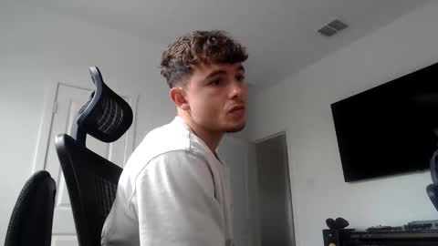 Dom online show from 10-27-25, 06:01