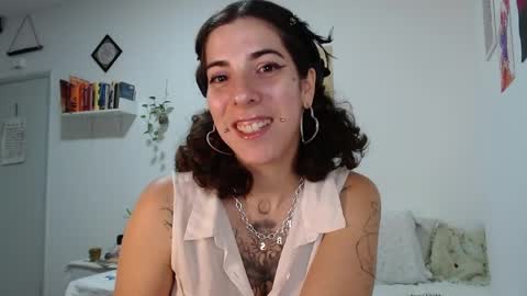 Snapshot of domenica_dos_ouros chatting on 03-31-26, 10:54 sweet domme online show from 03-31-26, 10:54
