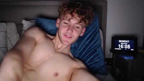 Alex...  online show from 11-03-25, 04:08