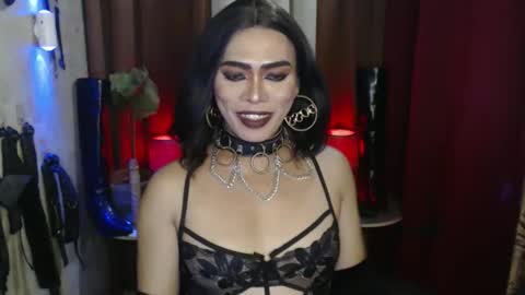 Snapshot of dominantrix_diannaxxx chatting on 05-03-26, 06:41 diana online show from 05-03-26, 06:41