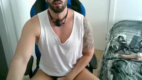 DominatedTitan online show from 10-24-25, 09:17