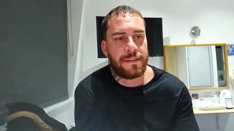 Snapshot of dominateherplease chatting on 10-24-25, 07:32 dominateherplease online show from 10-24-25, 07:32