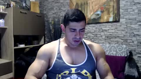 Snapshot of dominatemuscle chatting on 12-17-24, 06:35 Kevin online show from 12-17-24, 06:35